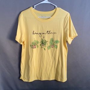 Medium Zoe and Liv “hang in there” T-shirt